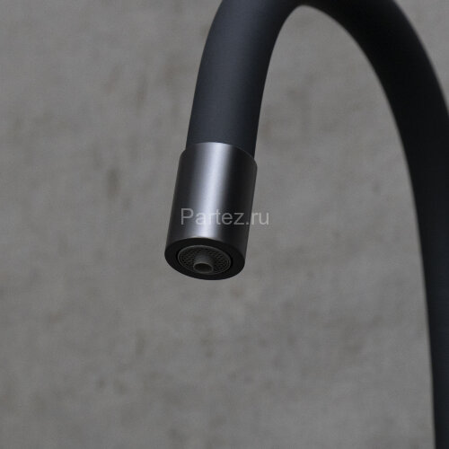 Смеситель Lemark Expert LM5083BL-Black для кухни c гибким изливом, с подключением к фильтру с питьев