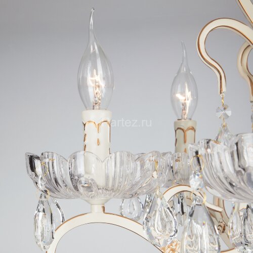 Потолочная люстра Eurosvet 12205/6 белый