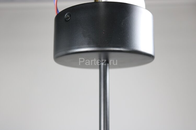 Потолочная люстра Zortes ZRS.01243.08